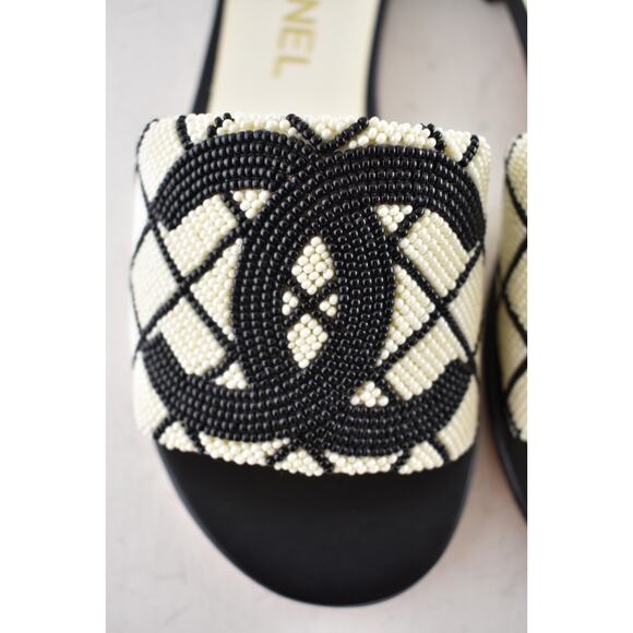 Chanel 20P Black White Pearl Embroidery CC Logo Slide Slip Sandal Mule Flat 35 - Picture 11 of 16